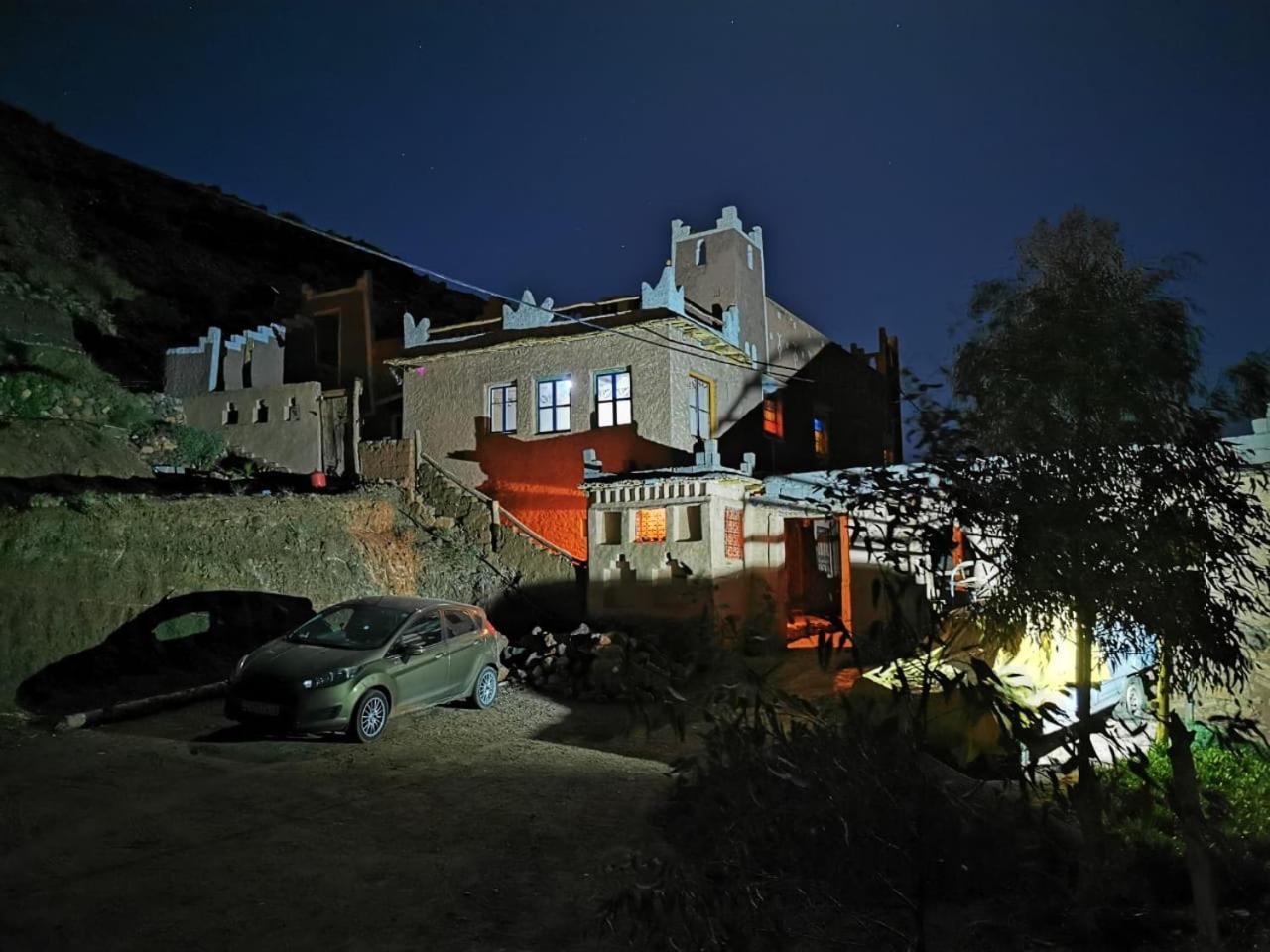 Dar Zara Hotel Tiourjdal Buitenkant foto